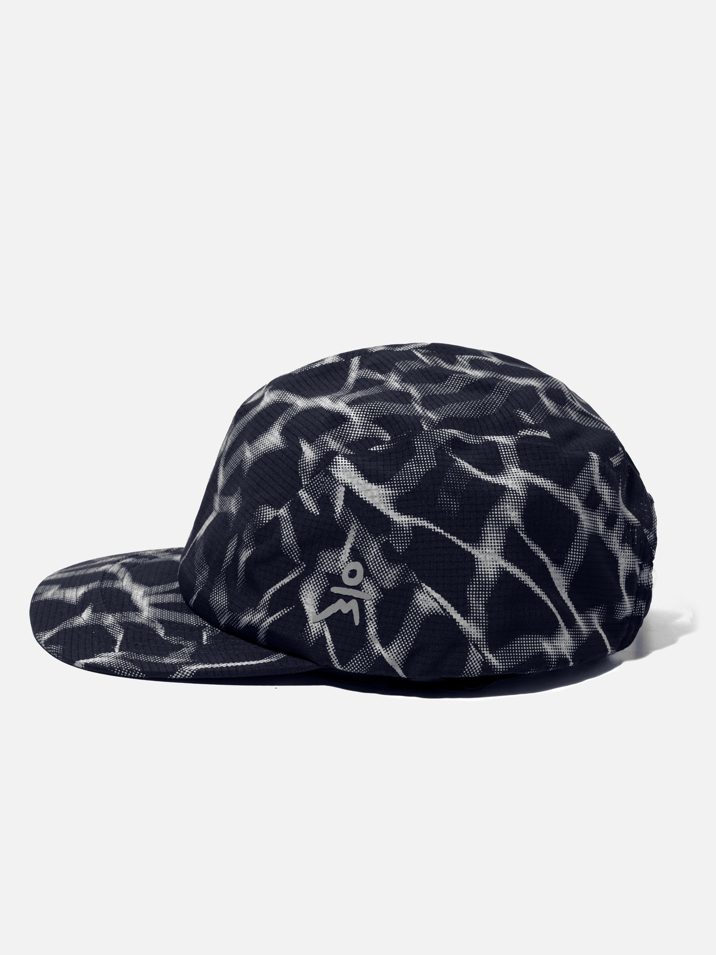 The Distance Cap in Black Stillwater