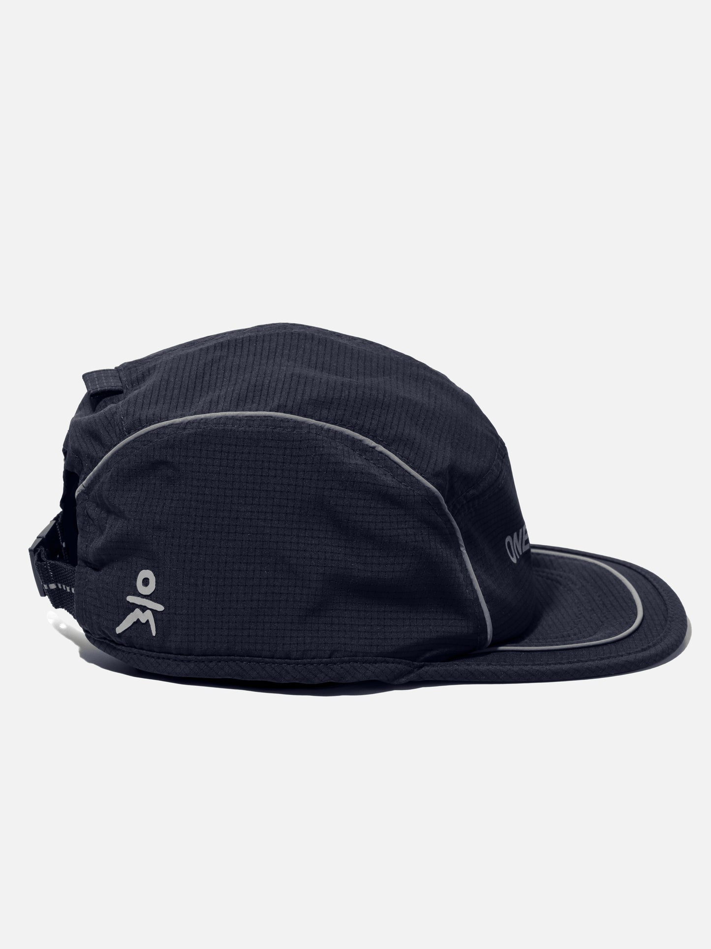 The Brunch Cap in Midnight Navy / Reflective Gray